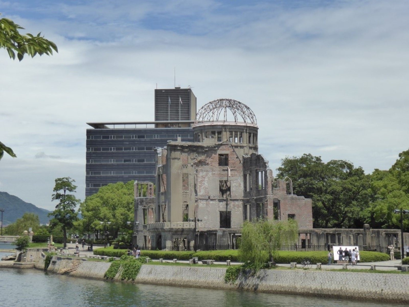 Photo of Hiroshima Atomic Bomb Dome, Japan (Genbaku Dōmu, Hiroshima by Mikel Santamaria)